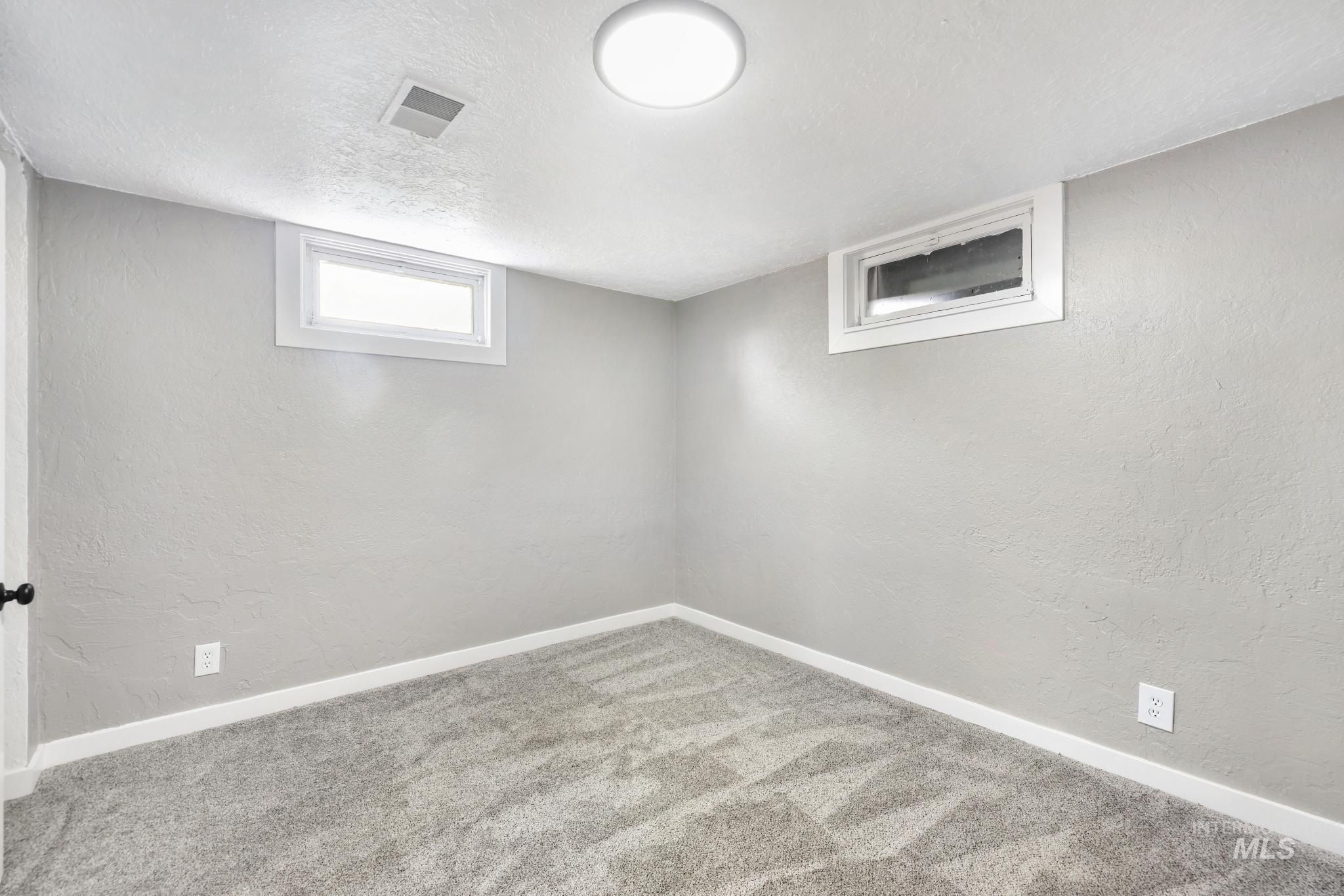 1302 Fremont Drive, Twin Falls, Idaho 83301, 4 Bedrooms, 2 Bathrooms, Residential For Sale, Price $395,000,MLS 98978209