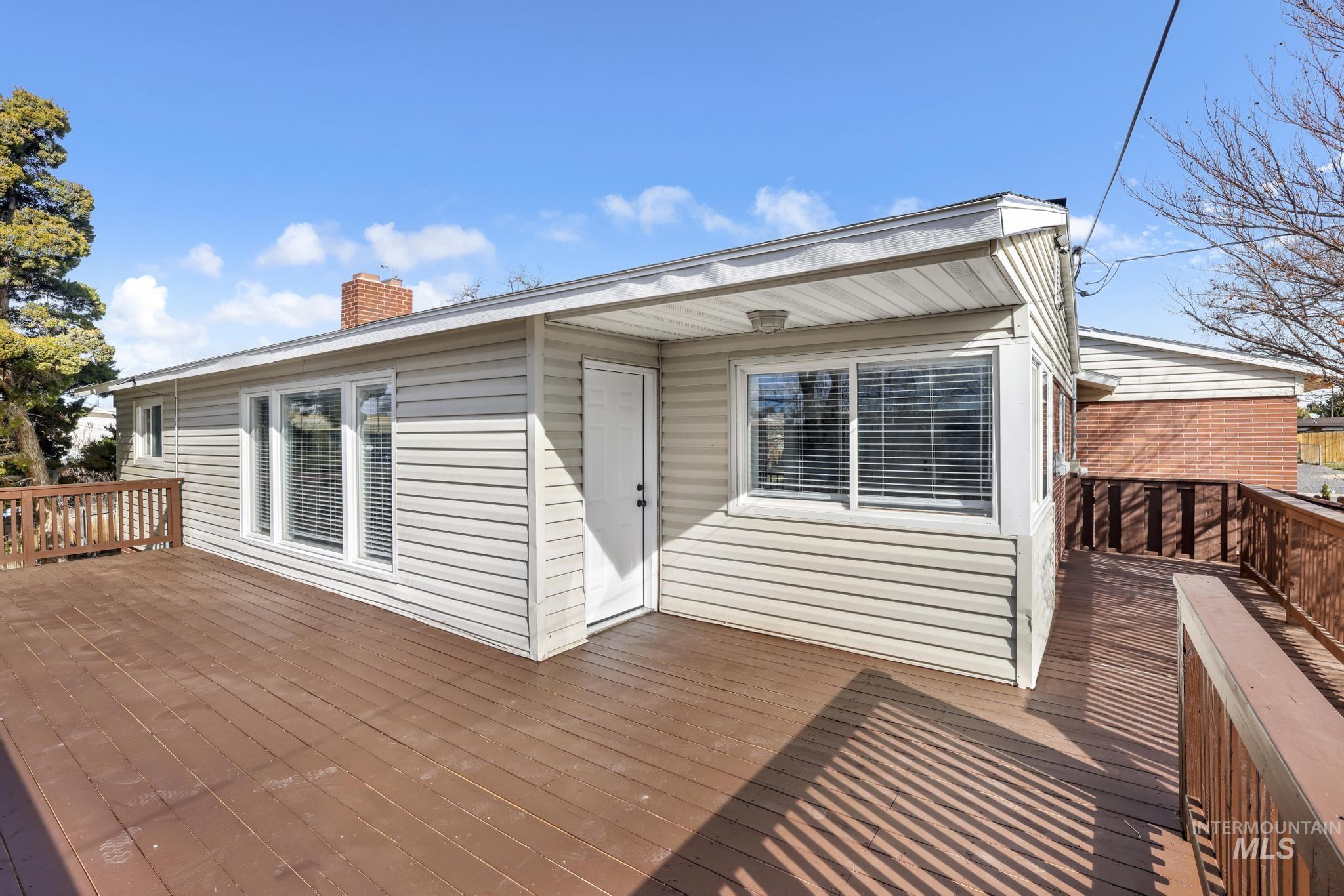 1302 Fremont Drive, Twin Falls, Idaho 83301, 4 Bedrooms, 2 Bathrooms, Residential For Sale, Price $395,000,MLS 98978209