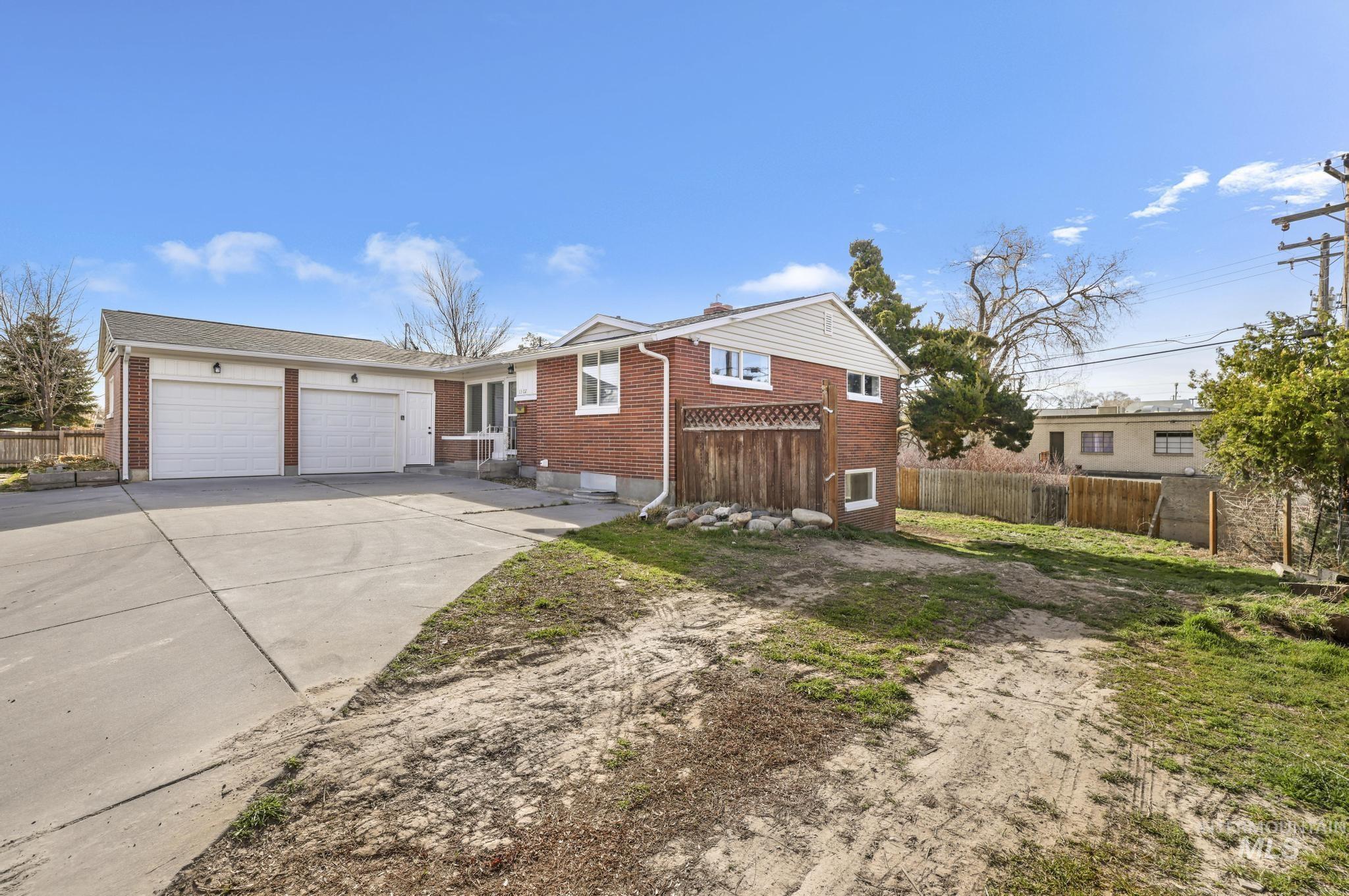 1302 Fremont Drive, Twin Falls, Idaho 83301, 4 Bedrooms, 2 Bathrooms, Residential For Sale, Price $395,000,MLS 98978209