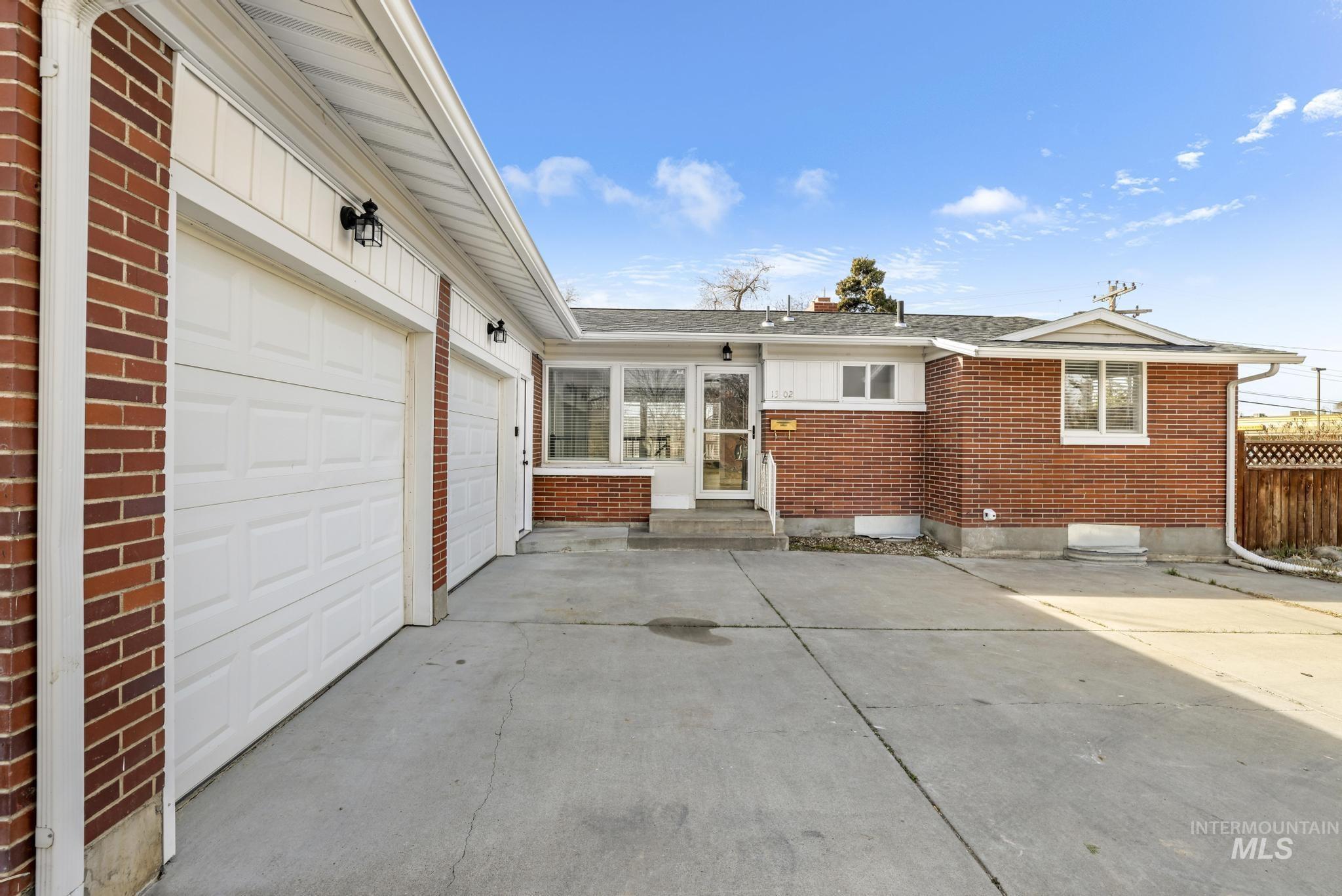 1302 Fremont Drive, Twin Falls, Idaho 83301, 4 Bedrooms, 2 Bathrooms, Residential For Sale, Price $395,000,MLS 98978209