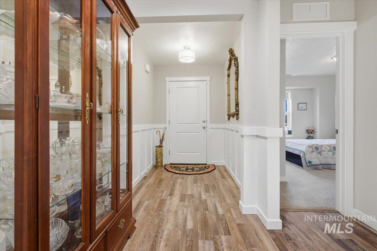 7593 E Lightfoot St, Nampa, Idaho 83687, 3 Bedrooms, 2 Bathrooms, Residential For Sale, Price $435,000,MLS 98978211