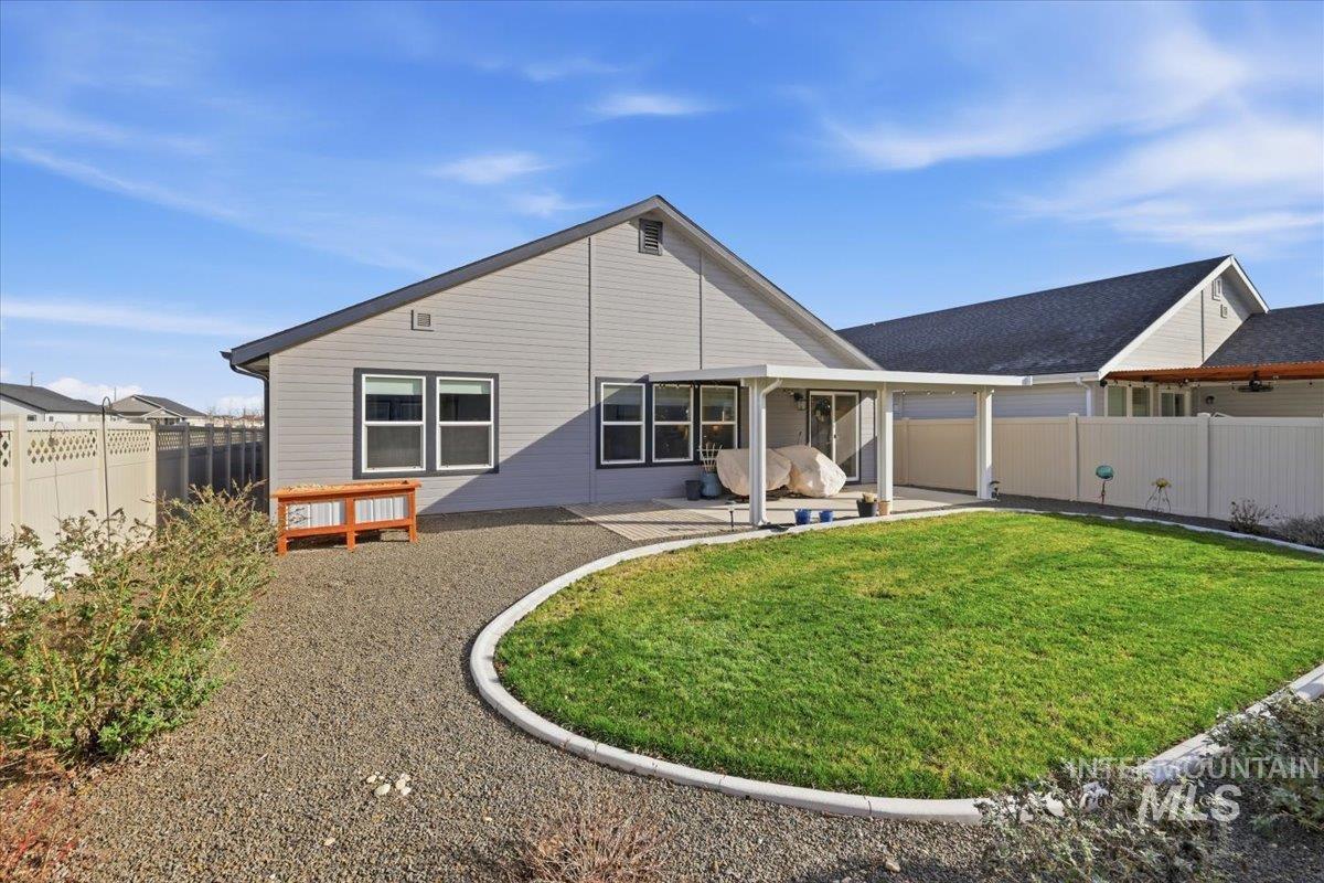 7593 E Lightfoot St, Nampa, Idaho 83687, 3 Bedrooms, 2 Bathrooms, Residential For Sale, Price $435,000,MLS 98978211