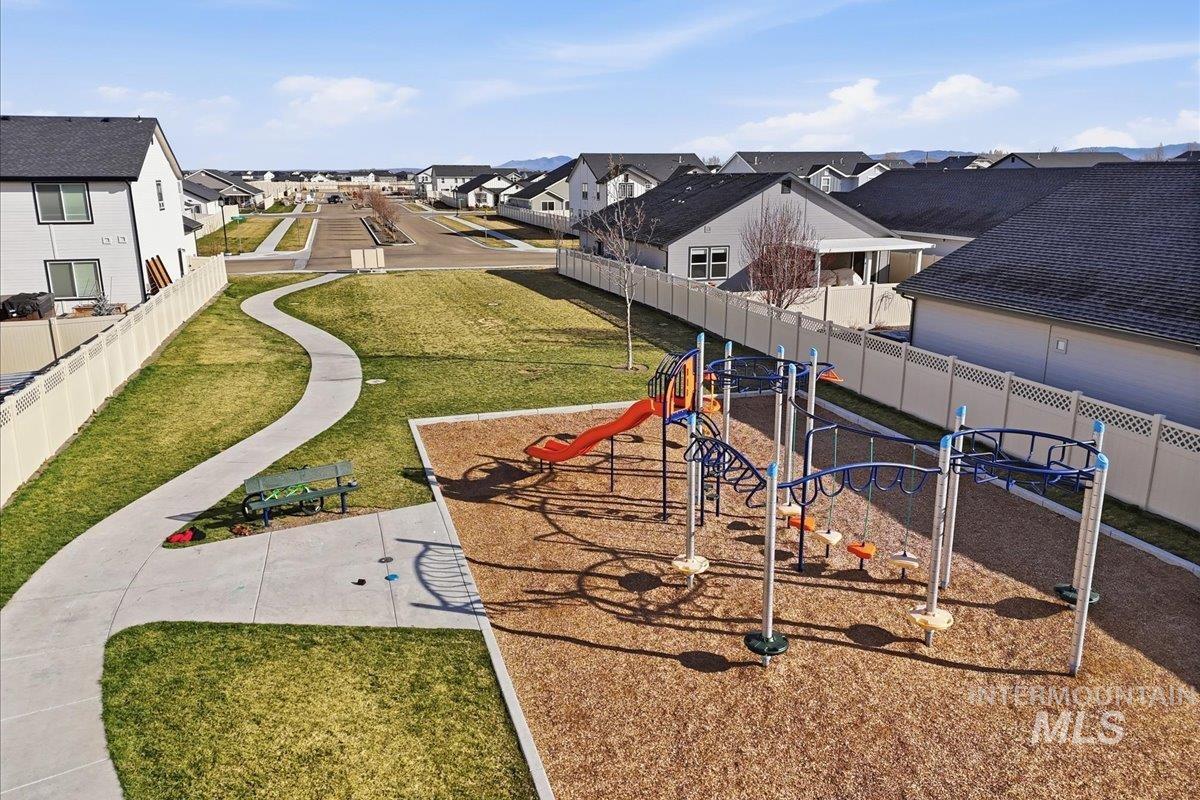 7593 E Lightfoot St, Nampa, Idaho 83687, 3 Bedrooms, 2 Bathrooms, Residential For Sale, Price $435,000,MLS 98978211