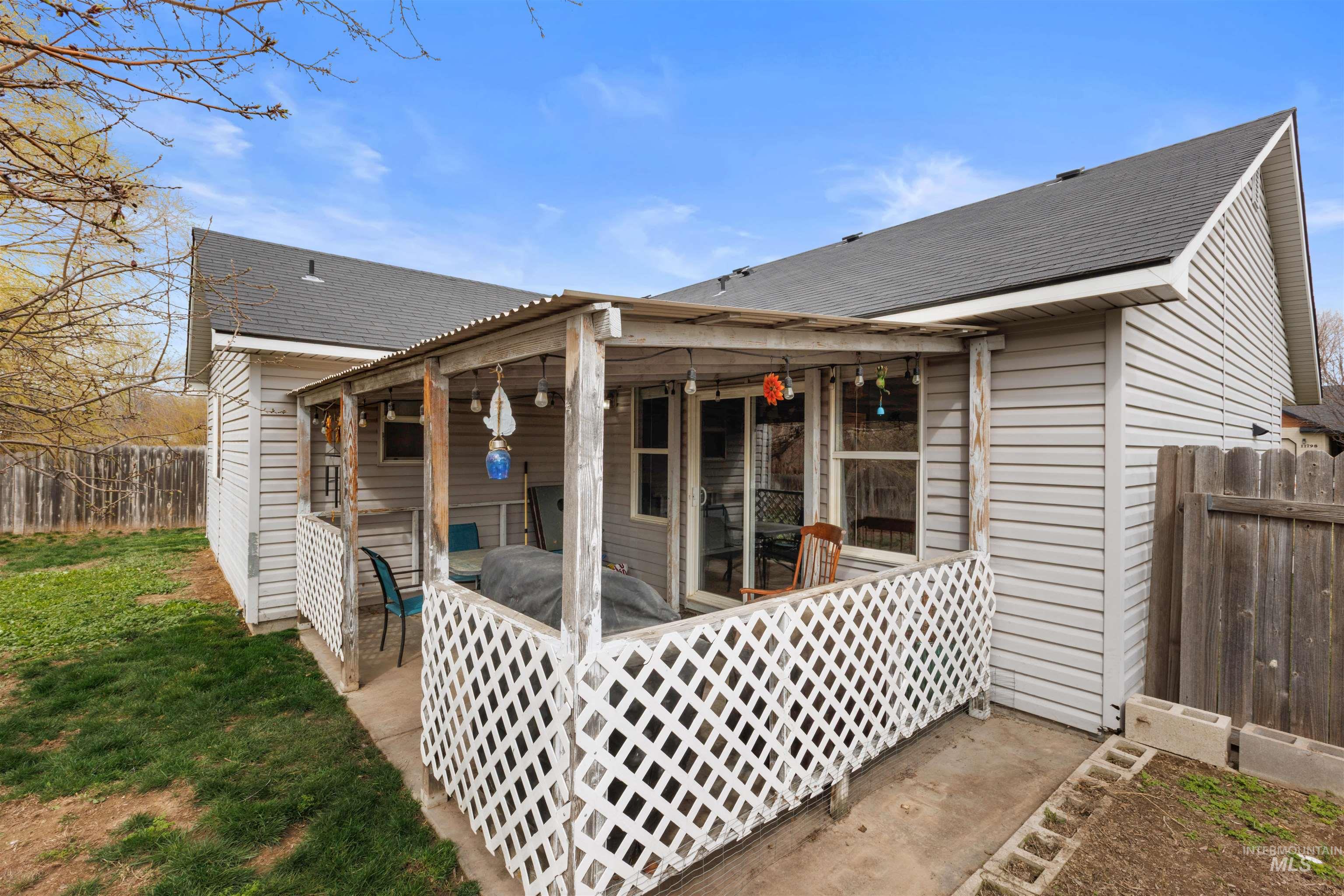 11801 W Huckleberry Dr, Nampa, Idaho 83651-8703, 3 Bedrooms, 2 Bathrooms, Residential For Sale, Price $350,000,MLS 98978216