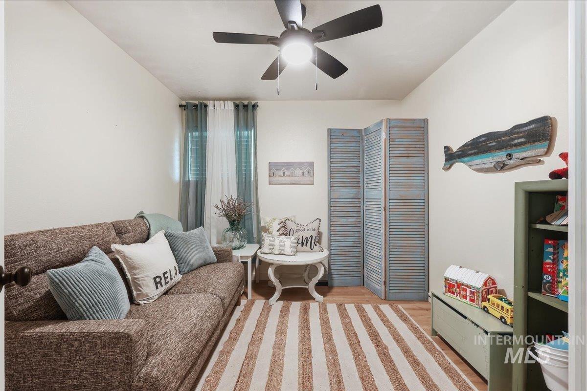 1219 W Eagle Ave, Nampa, Idaho 83651, 3 Bedrooms, 2 Bathrooms, Residential For Sale, Price $399,900,MLS 98978217