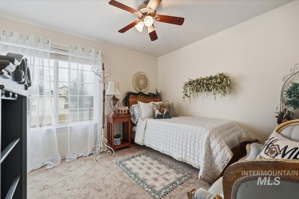 1219 W Eagle Ave, Nampa, Idaho 83651, 3 Bedrooms, 2 Bathrooms, Residential For Sale, Price $399,900,MLS 98978217