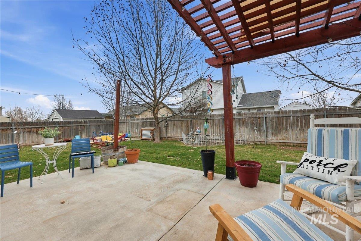 1219 W Eagle Ave, Nampa, Idaho 83651, 3 Bedrooms, 2 Bathrooms, Residential For Sale, Price $399,900,MLS 98978217