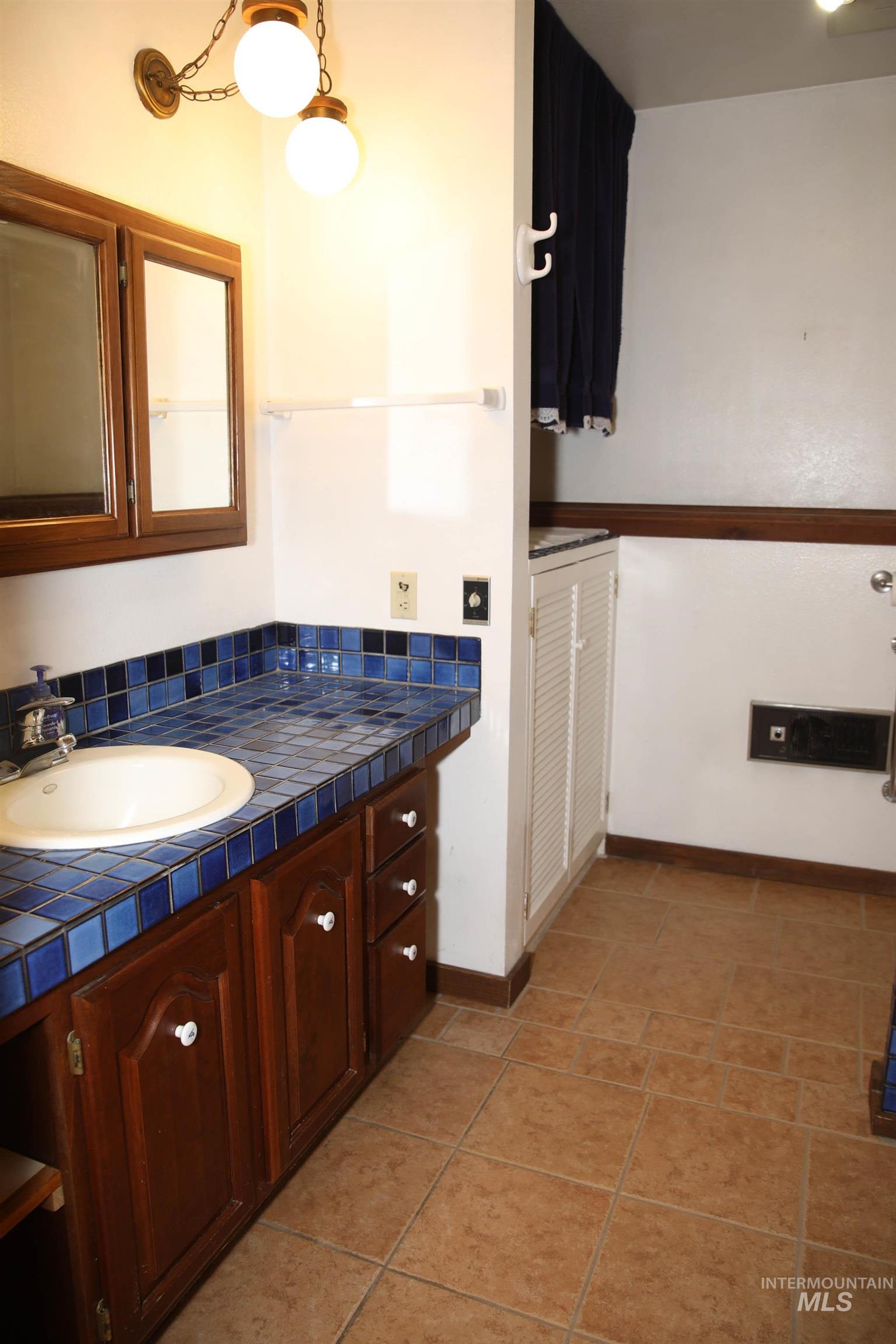 1021 Claypit Rd, Troy, Idaho 83871, 3 Bedrooms, 2 Bathrooms, Residential For Sale, Price $875,000,MLS 98978219