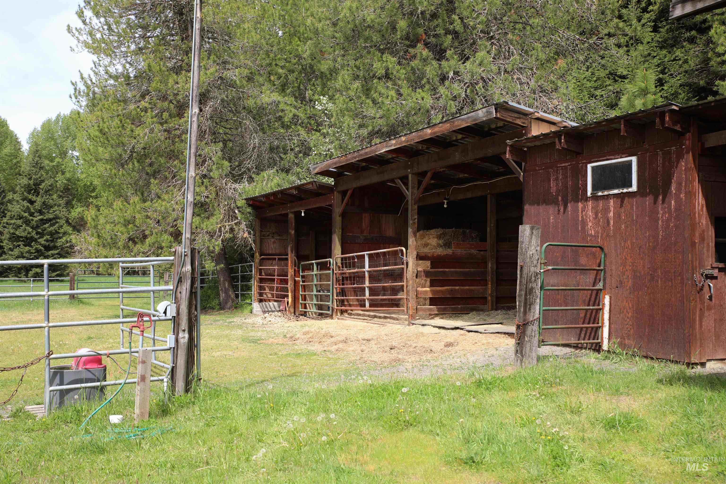 1021 Claypit Rd, Troy, Idaho 83871, 3 Bedrooms, 2 Bathrooms, Residential For Sale, Price $875,000,MLS 98978219
