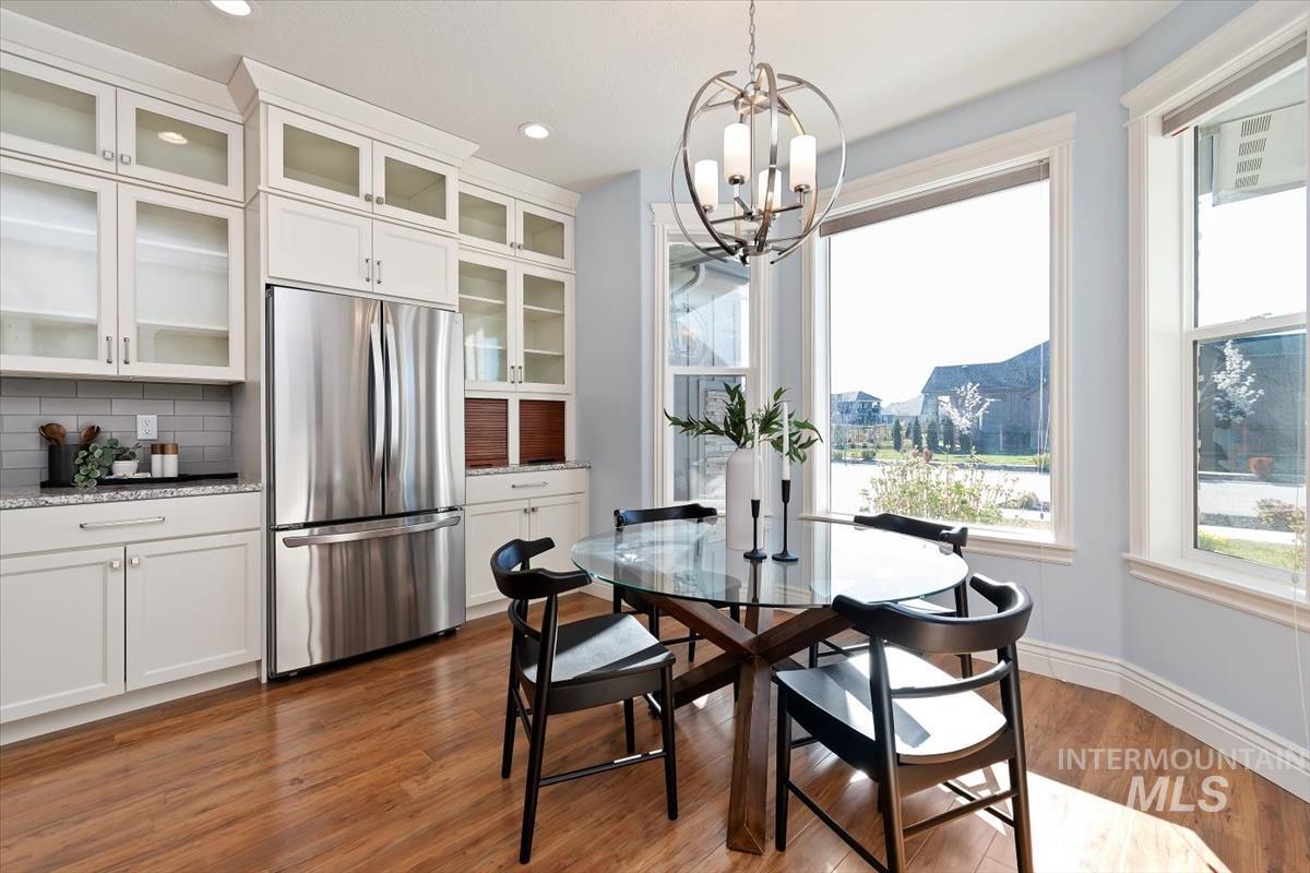 8042 W Decathlon, Eagle, Idaho 83616-7648, 3 Bedrooms, 3.5 Bathrooms, Residential For Sale, Price $769,900,MLS 98978220