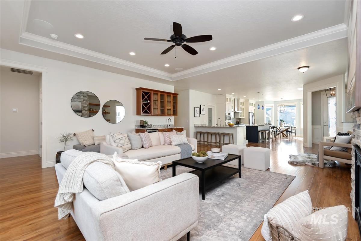 8042 W Decathlon, Eagle, Idaho 83616-7648, 3 Bedrooms, 3.5 Bathrooms, Residential For Sale, Price $769,900,MLS 98978220