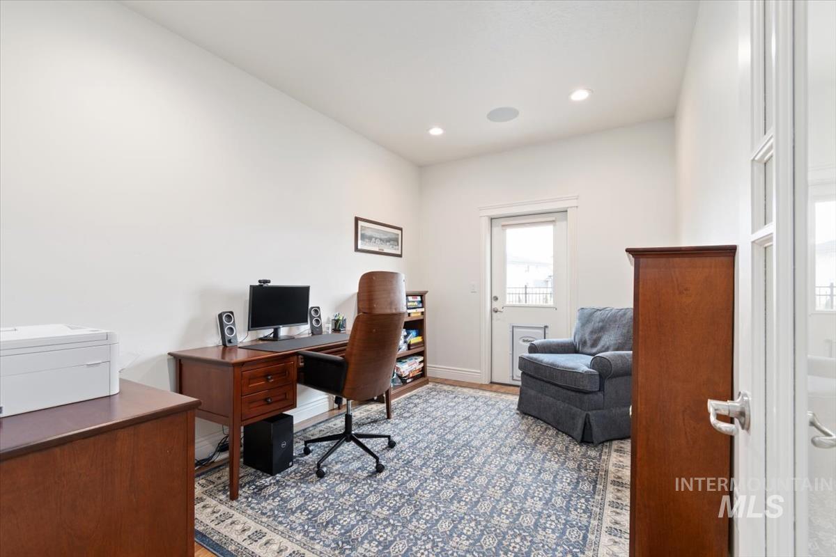 8042 W Decathlon, Eagle, Idaho 83616-7648, 3 Bedrooms, 3.5 Bathrooms, Residential For Sale, Price $769,900,MLS 98978220