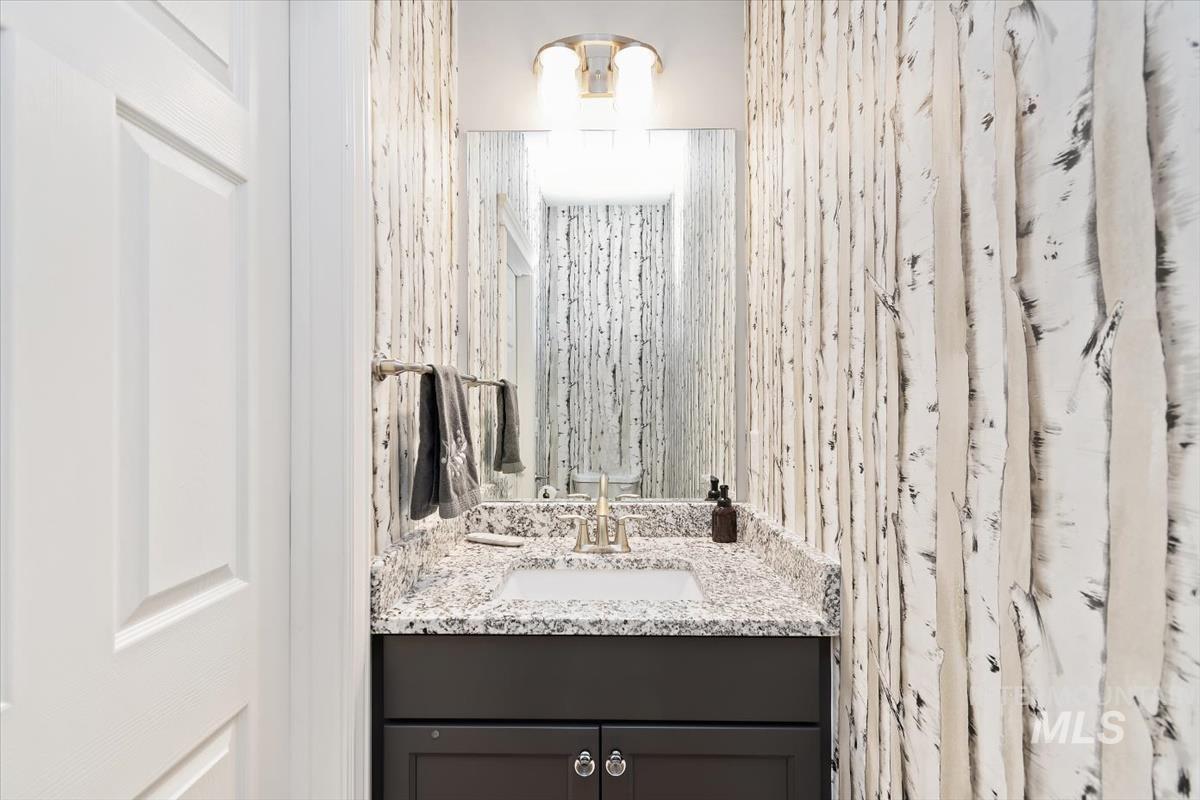 8042 W Decathlon, Eagle, Idaho 83616-7648, 3 Bedrooms, 3.5 Bathrooms, Residential For Sale, Price $769,900,MLS 98978220