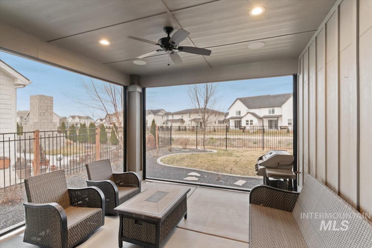 8042 W Decathlon, Eagle, Idaho 83616-7648, 3 Bedrooms, 3.5 Bathrooms, Residential For Sale, Price $769,900,MLS 98978220