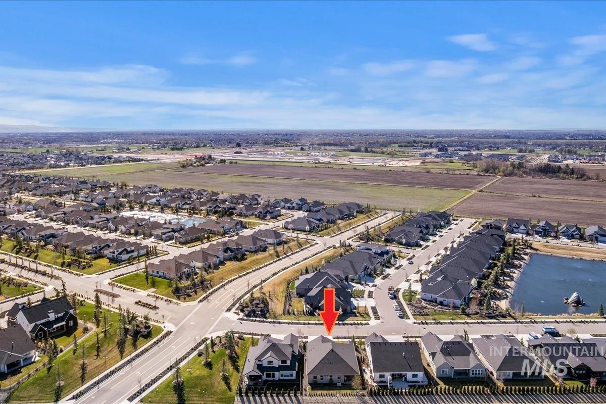 8042 W Decathlon, Eagle, Idaho 83616-7648, 3 Bedrooms, 3.5 Bathrooms, Residential For Sale, Price $769,900,MLS 98978220