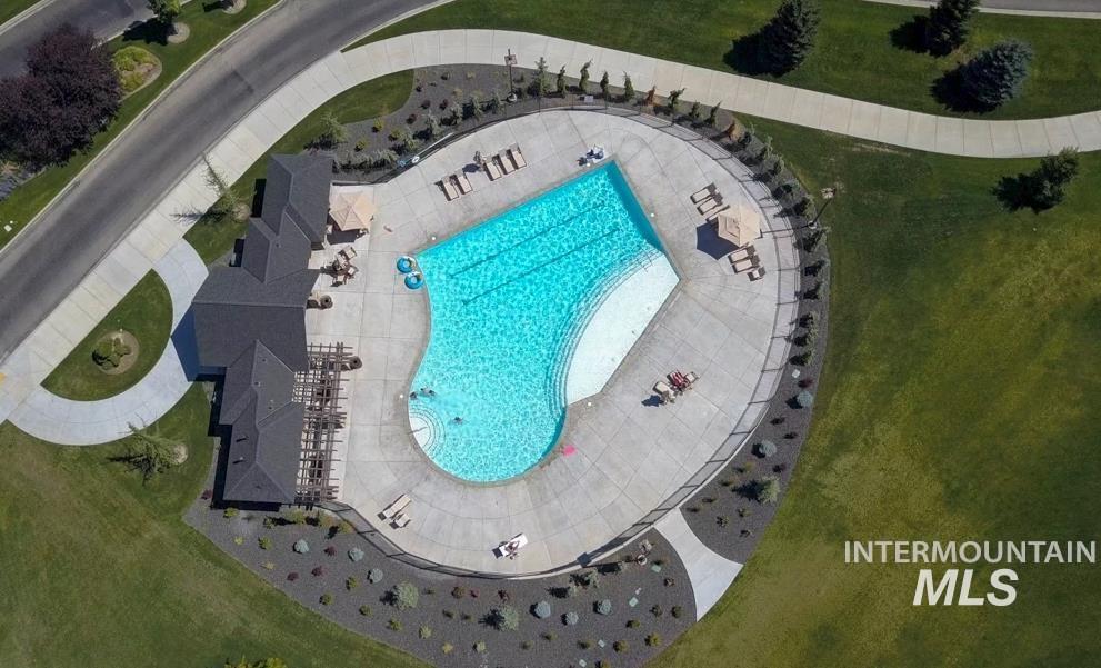 8042 W Decathlon, Eagle, Idaho 83616-7648, 3 Bedrooms, 3.5 Bathrooms, Residential For Sale, Price $799,900,MLS 98978220