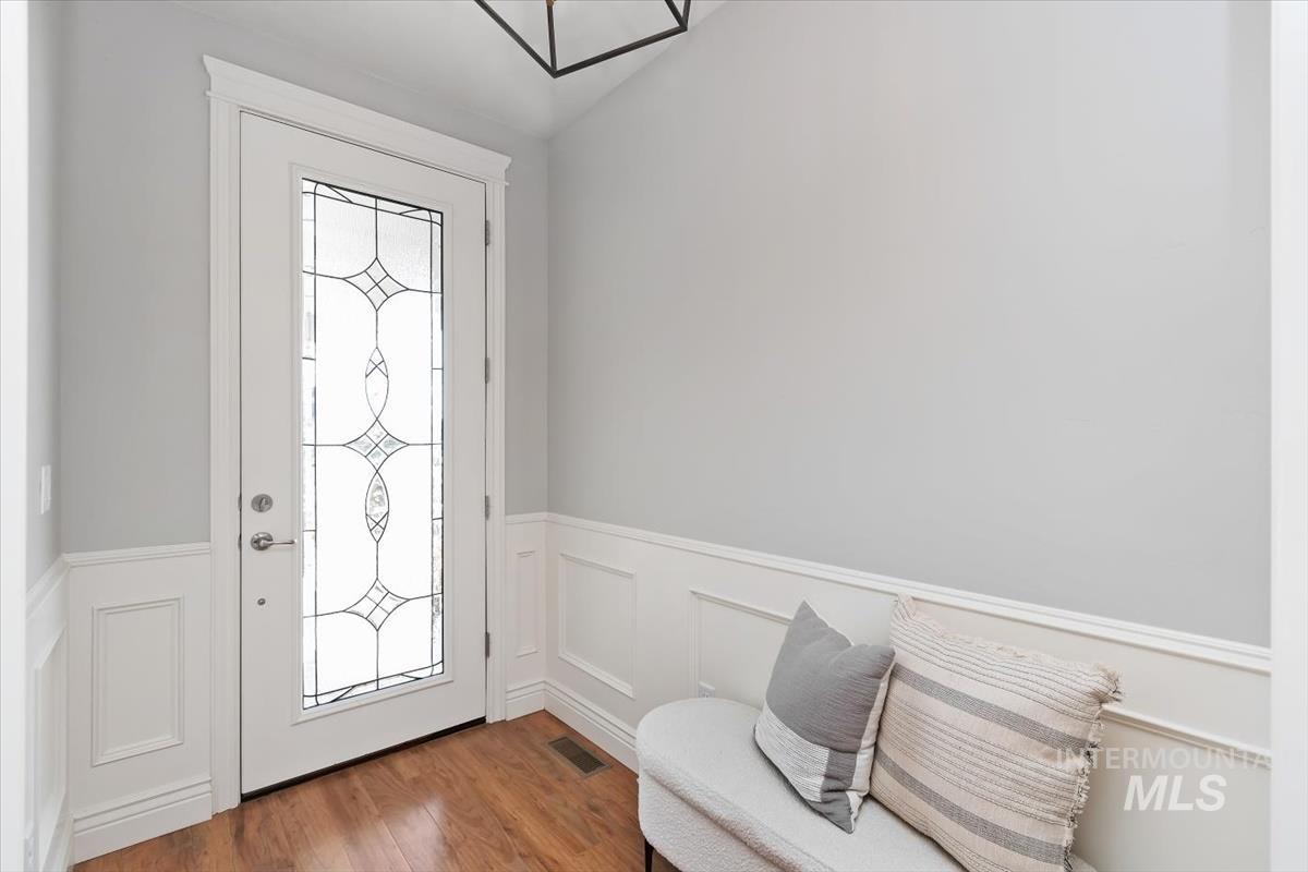 8042 W Decathlon, Eagle, Idaho 83616-7648, 3 Bedrooms, 3.5 Bathrooms, Residential For Sale, Price $769,900,MLS 98978220