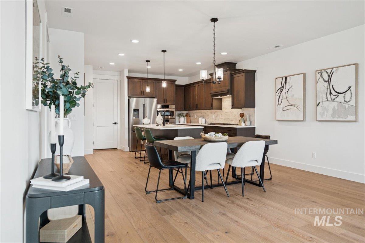 2027 W Freya Ct, Eagle, Idaho 83616, 3 Bedrooms, 2.5 Bathrooms, Residential For Sale, Price $519,900,MLS 98978221