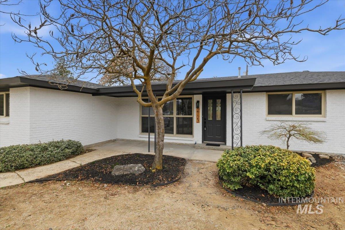2123 W Lemhi St, Boise, Idaho 83705-4280, 3 Bedrooms, 1.5 Bathrooms, Residential For Sale, Price $549,000, 98978223