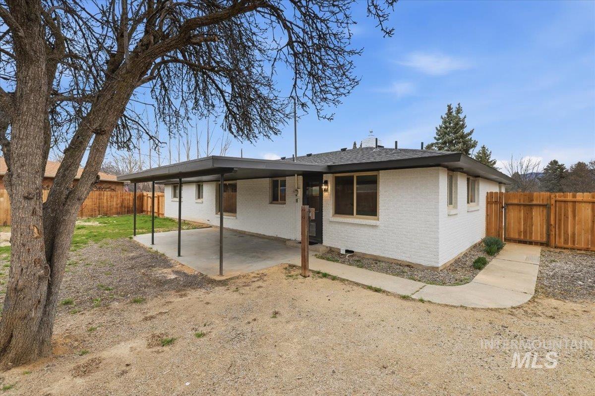 2123 W Lemhi St, Boise, Idaho 83705-4280, 3 Bedrooms, 1.5 Bathrooms, Residential For Sale, Price $549,000, 98978223