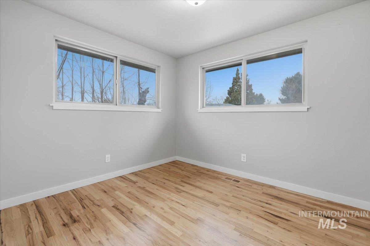 2123 W Lemhi St, Boise, Idaho 83705-4280, 3 Bedrooms, 1.5 Bathrooms, Residential For Sale, Price $549,000, 98978223