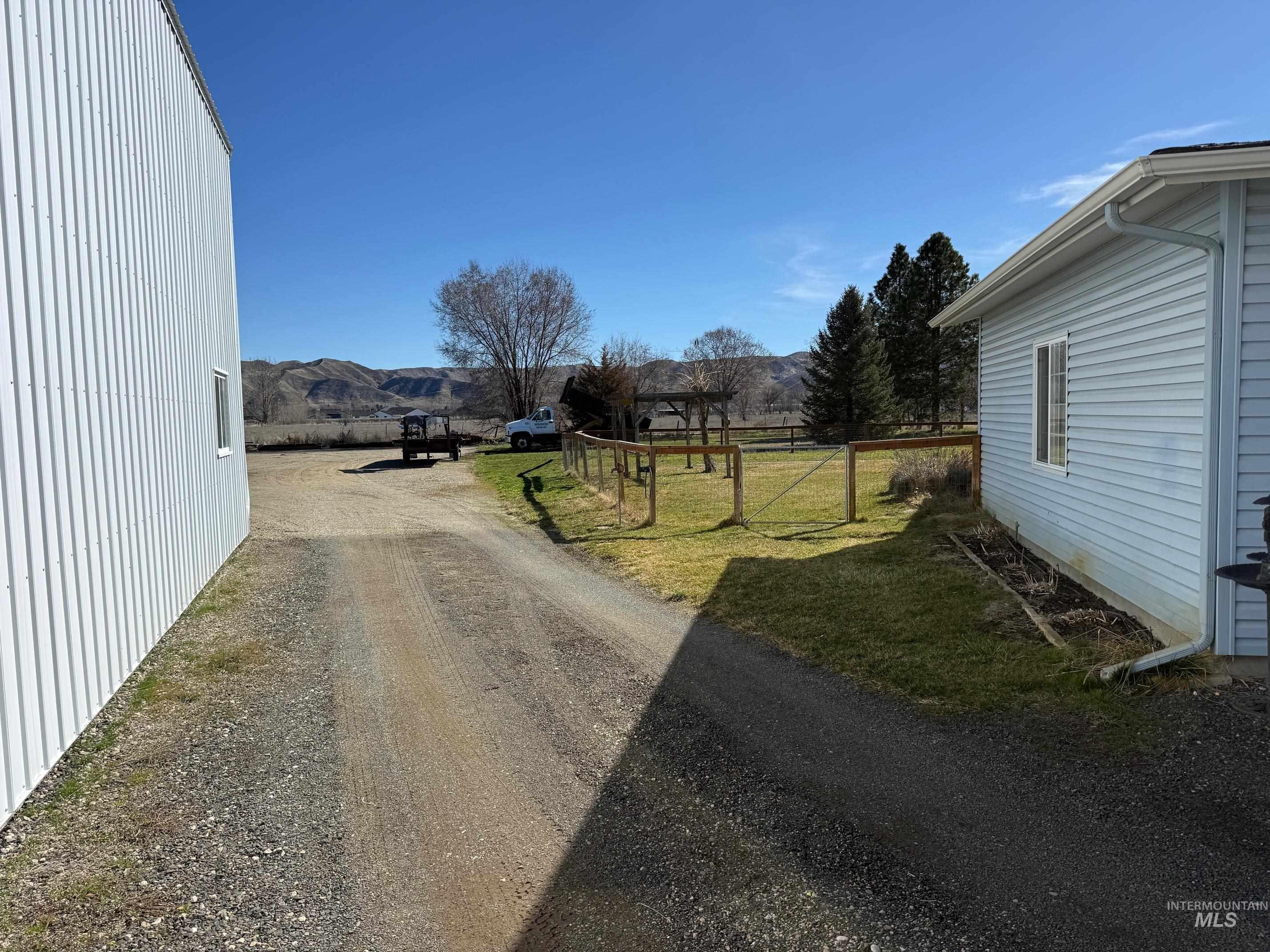 1010 S Moffatt Ave, Emmett, Idaho 83617, 3 Bedrooms, 2 Bathrooms, Residential For Sale, Price $1,MLS 98978224