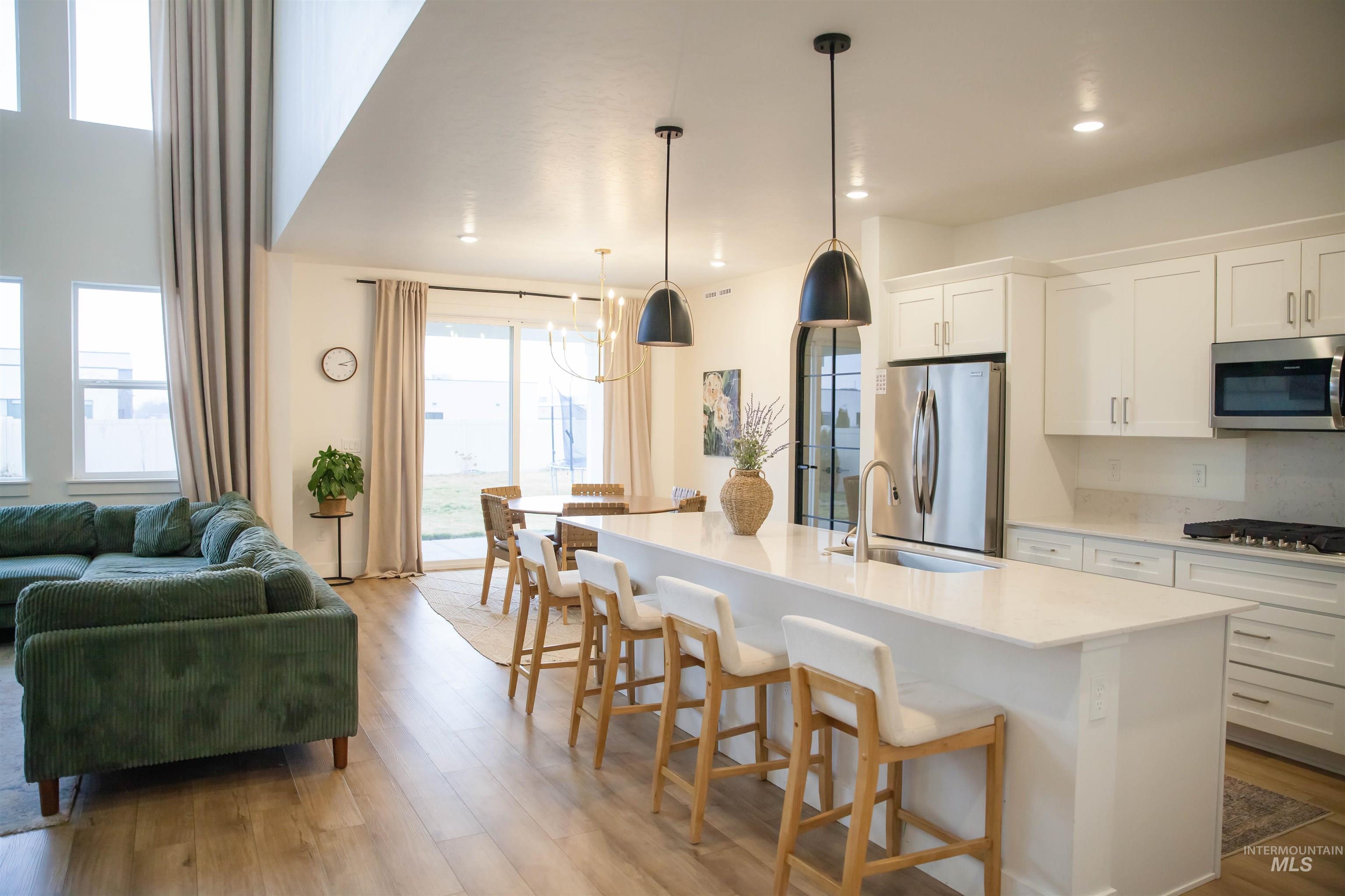 151 Insight Ct., Middleton, Idaho 83644, 5 Bedrooms, 3 Bathrooms, Residential For Sale, Price $627,500,MLS 98978225