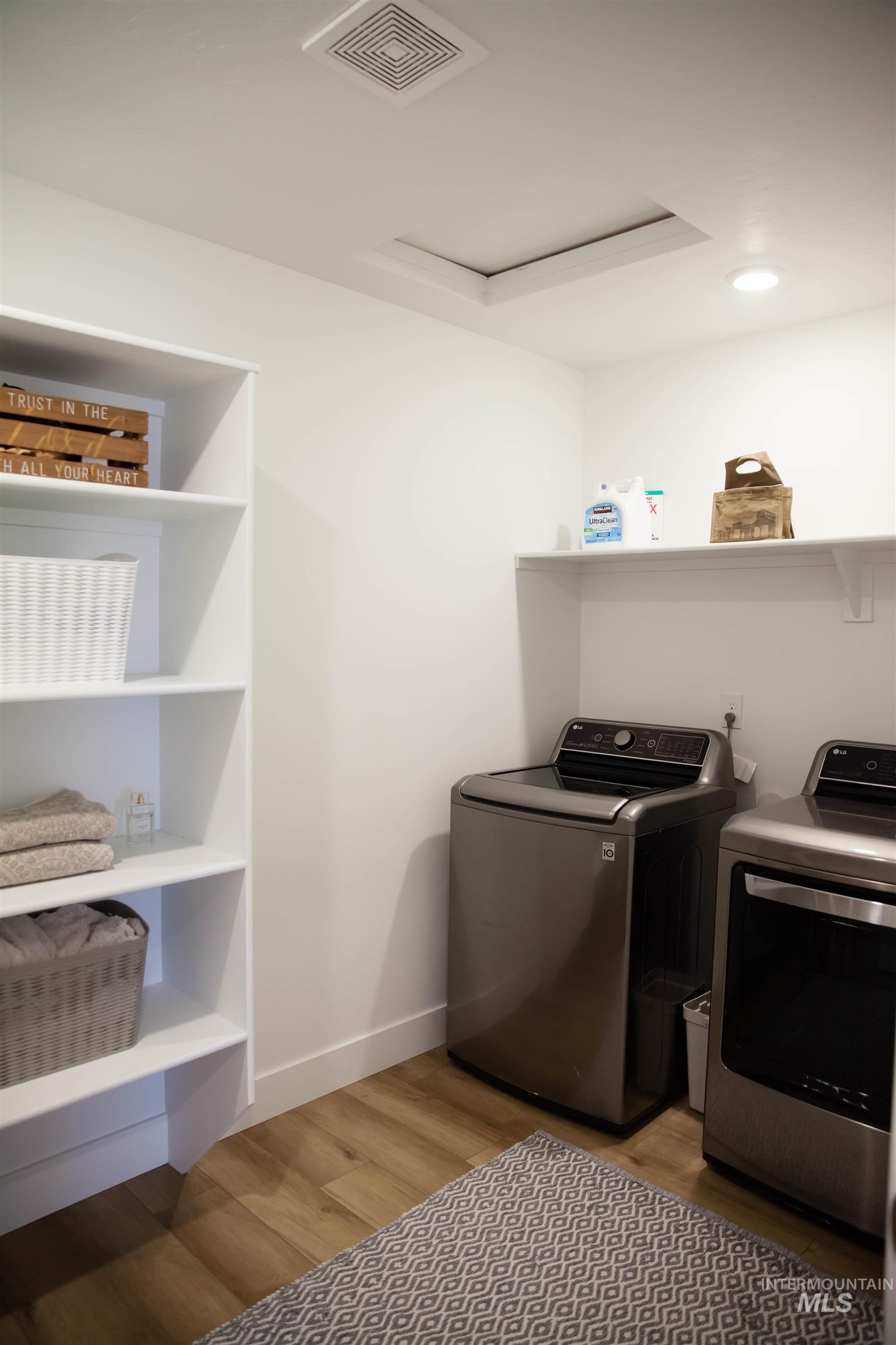 151 Insight Ct., Middleton, Idaho 83644, 5 Bedrooms, 3 Bathrooms, Residential For Sale, Price $627,500,MLS 98978225