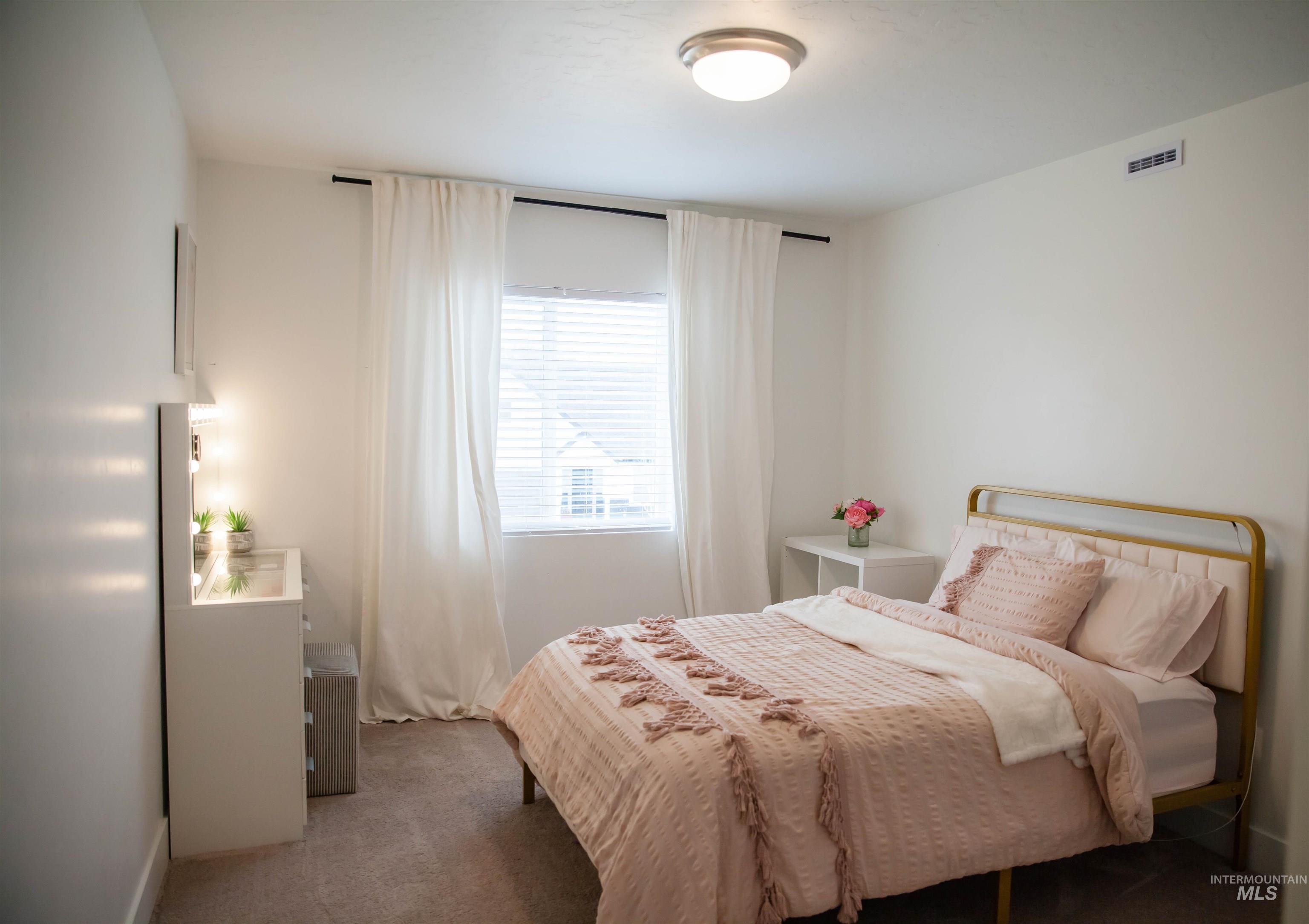 151 Insight Ct., Middleton, Idaho 83644, 5 Bedrooms, 3 Bathrooms, Residential For Sale, Price $627,500,MLS 98978225