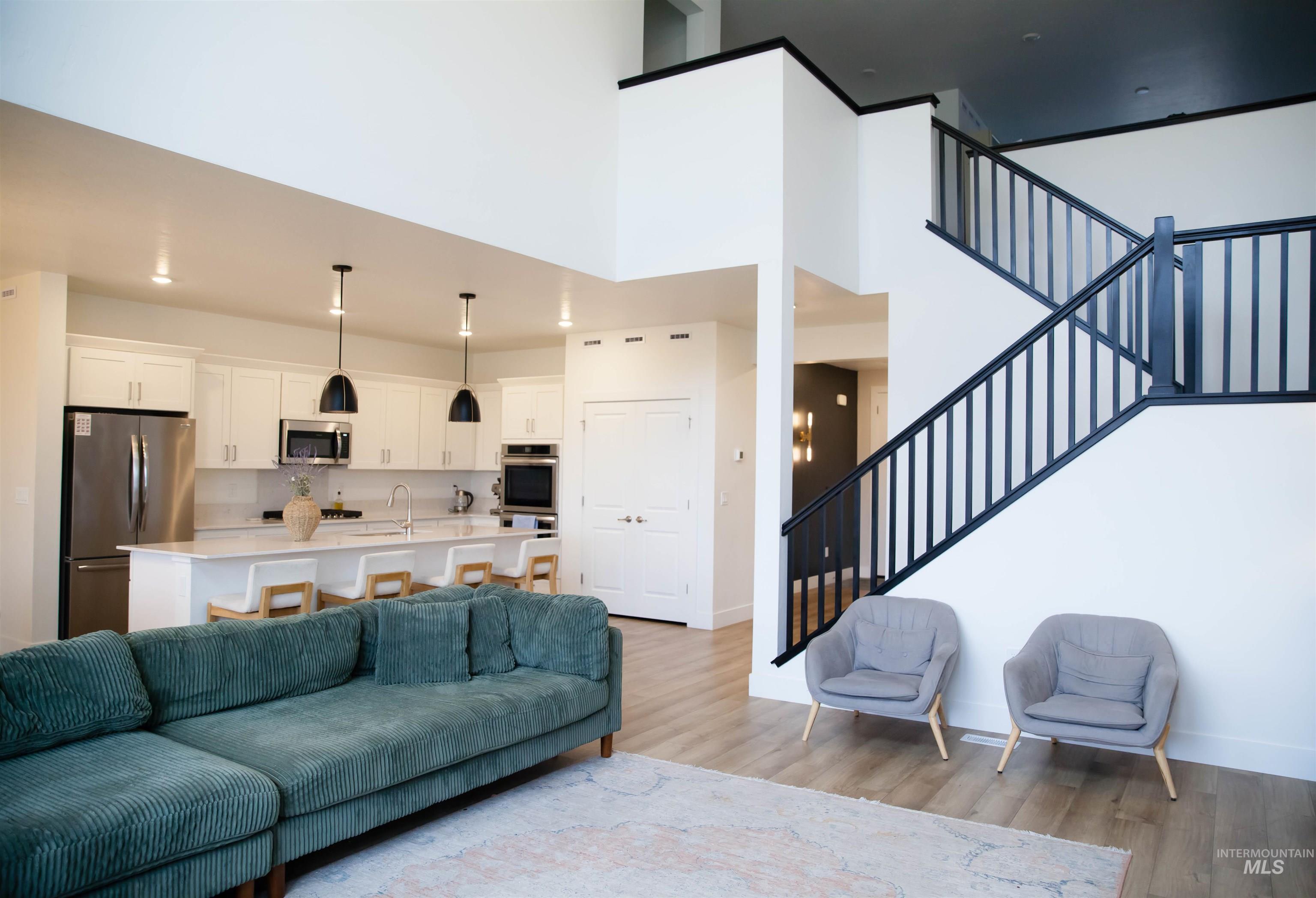 151 Insight Ct., Middleton, Idaho 83644, 5 Bedrooms, 3 Bathrooms, Residential For Sale, Price $627,500,MLS 98978225