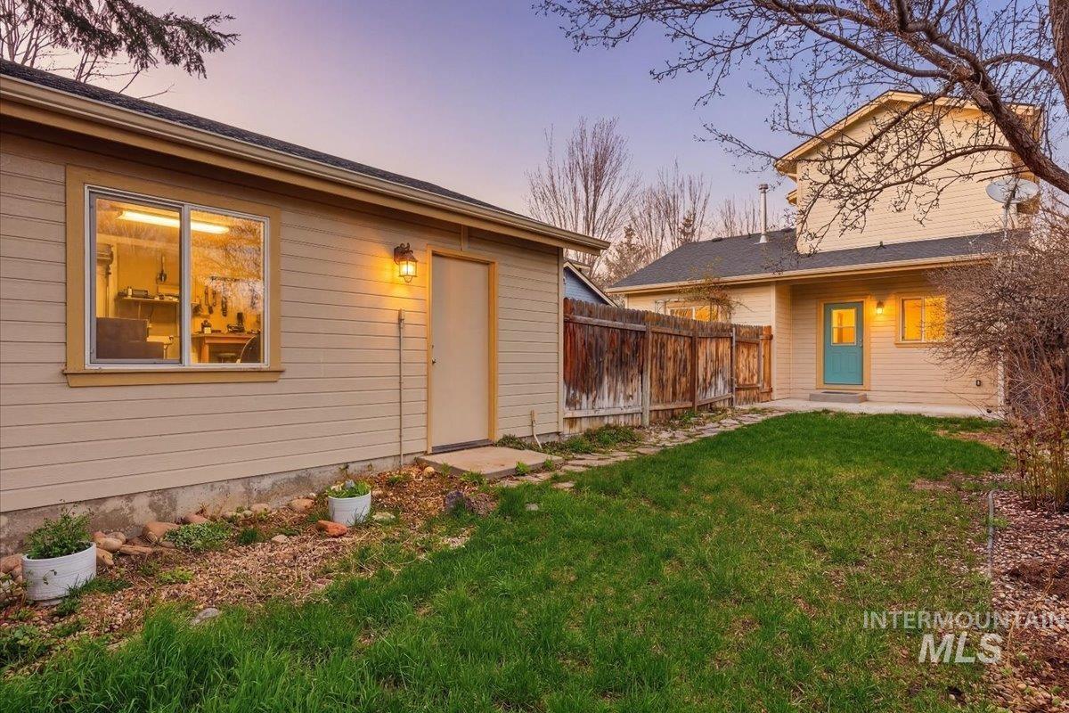 7177 W Tobi Ct, Boise, Idaho 83714, 3 Bedrooms, 2.5 Bathrooms, Residential For Sale, Price $489,900,MLS 98978228