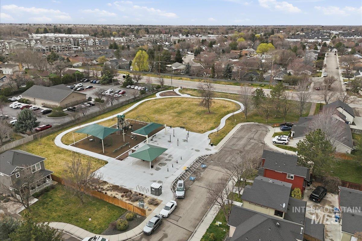 7177 W Tobi Ct, Boise, Idaho 83714, 3 Bedrooms, 2.5 Bathrooms, Residential For Sale, Price $489,900,MLS 98978228