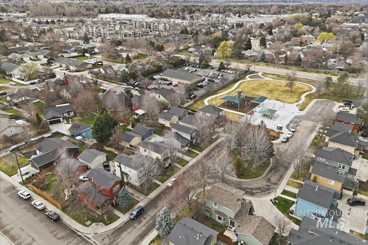 7177 W Tobi Ct, Boise, Idaho 83714, 3 Bedrooms, 2.5 Bathrooms, Residential For Sale, Price $489,900,MLS 98978228