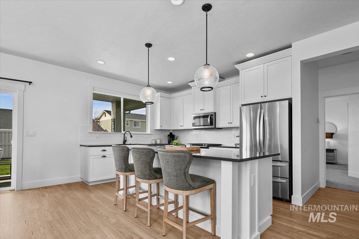 2085 N Concha Ct, Middleton, Idaho 83644, 3 Bedrooms, 2.5 Bathrooms, Residential For Sale, Price $589,000, 98978230