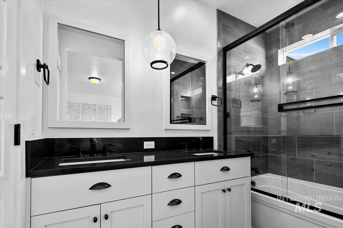 2085 N Concha Ct, Middleton, Idaho 83644, 3 Bedrooms, 2.5 Bathrooms, Residential For Sale, Price $589,000, 98978230