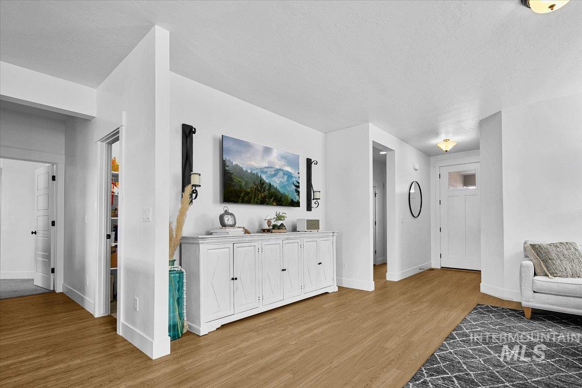 2085 N Concha Ct, Middleton, Idaho 83644, 3 Bedrooms, 2.5 Bathrooms, Residential For Sale, Price $589,000, 98978230