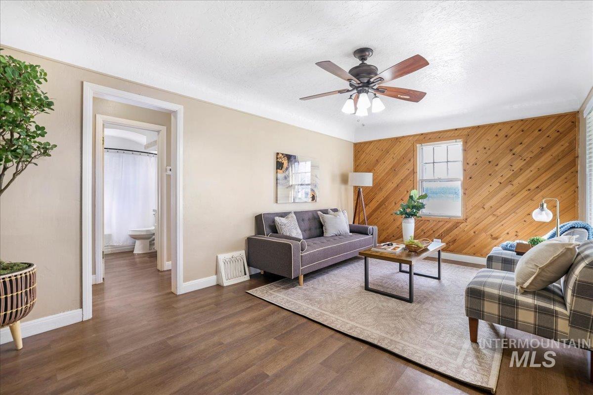 160 Tyler St, Twin Falls, Idaho 83301, 3 Bedrooms, 2 Bathrooms, Residential For Sale, Price $259,900,MLS 98978231