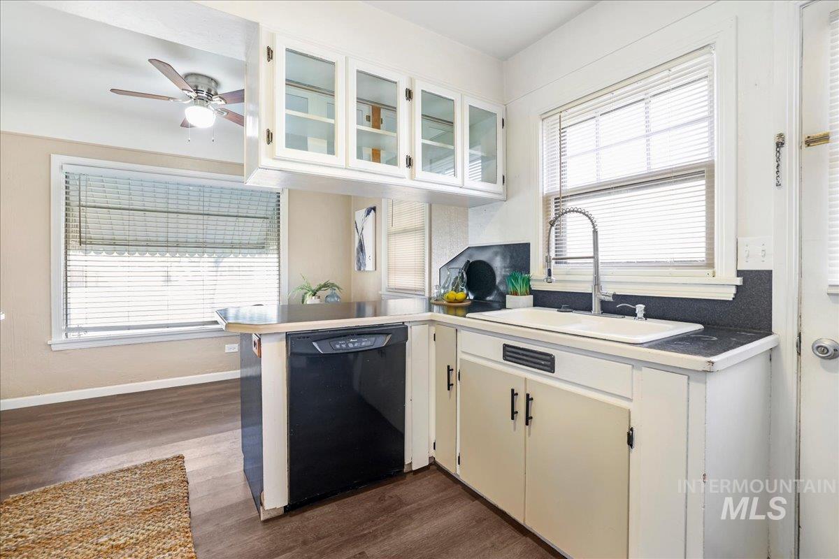 160 Tyler St, Twin Falls, Idaho 83301, 3 Bedrooms, 2 Bathrooms, Residential For Sale, Price $259,900,MLS 98978231