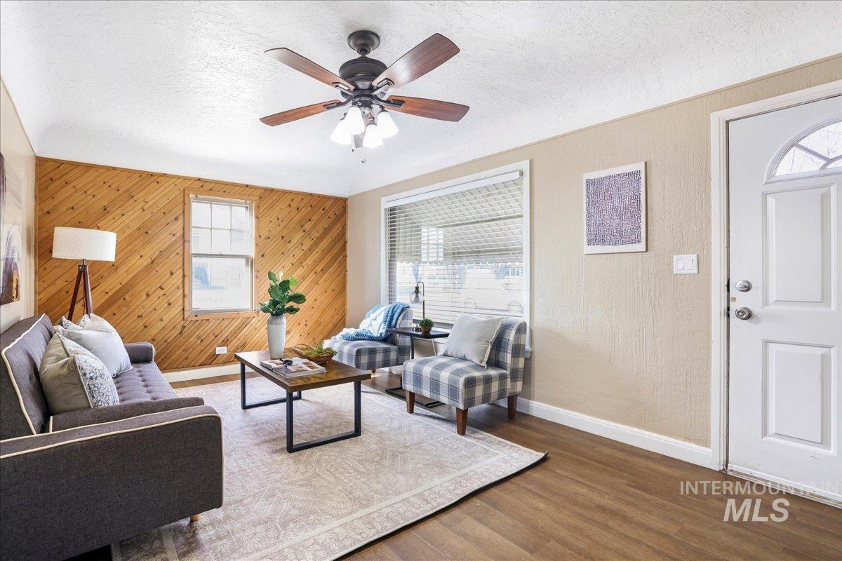 160 Tyler St, Twin Falls, Idaho 83301, 3 Bedrooms, 2 Bathrooms, Residential For Sale, Price $259,900,MLS 98978231