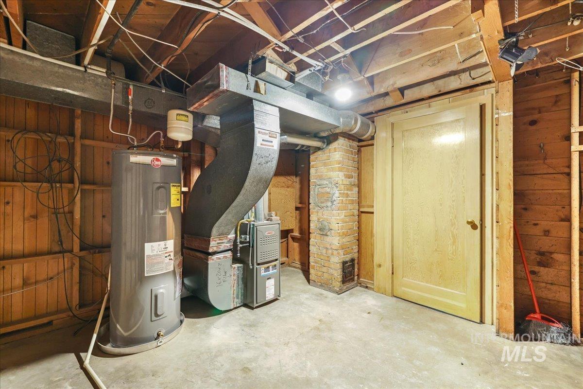 160 Tyler St, Twin Falls, Idaho 83301, 3 Bedrooms, 2 Bathrooms, Residential For Sale, Price $259,900,MLS 98978231