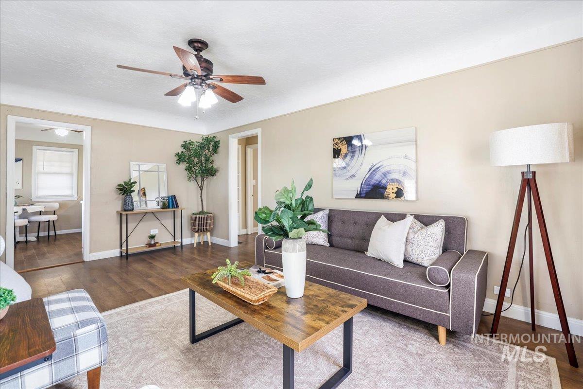 160 Tyler St, Twin Falls, Idaho 83301, 3 Bedrooms, 2 Bathrooms, Residential For Sale, Price $259,900,MLS 98978231