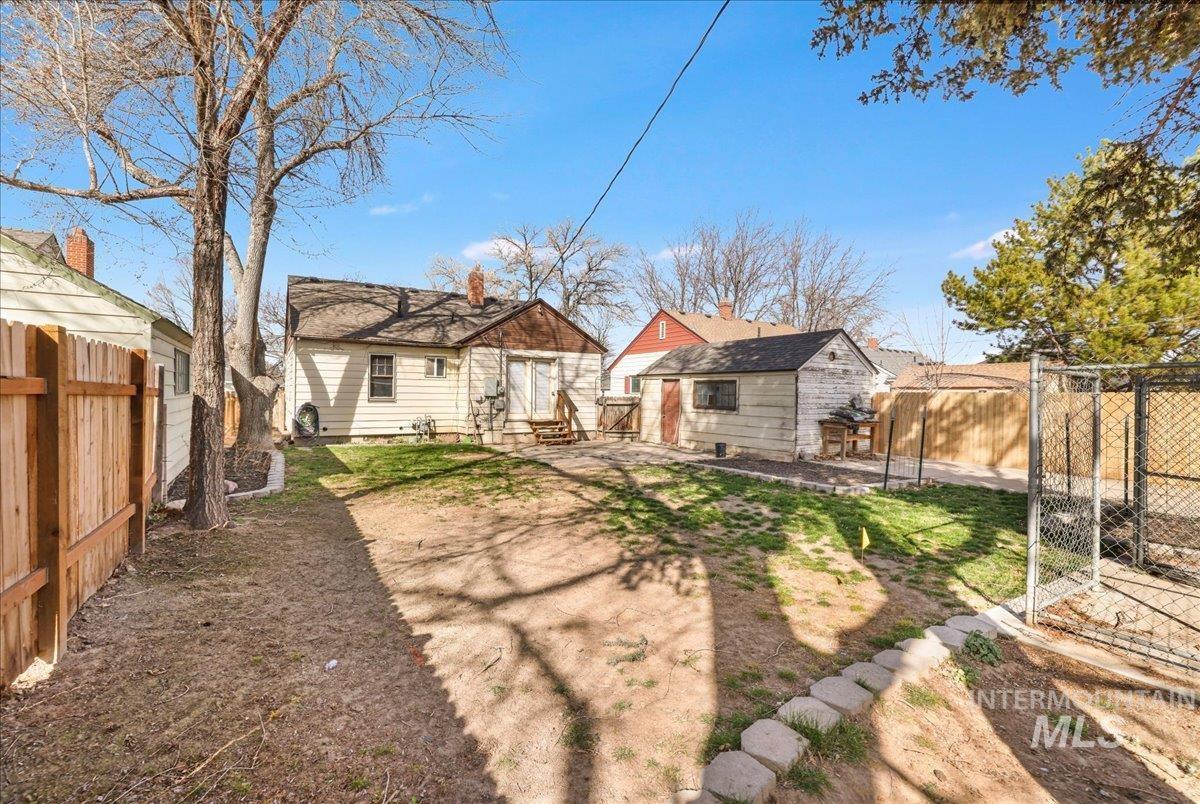 160 Tyler St, Twin Falls, Idaho 83301, 3 Bedrooms, 2 Bathrooms, Residential For Sale, Price $259,900,MLS 98978231