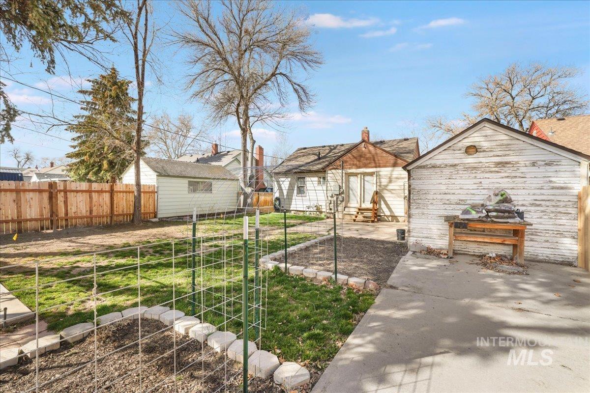 160 Tyler St, Twin Falls, Idaho 83301, 3 Bedrooms, 2 Bathrooms, Residential For Sale, Price $259,900,MLS 98978231