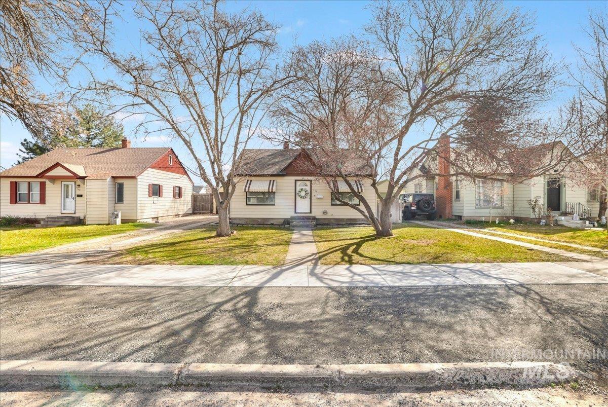 160 Tyler St, Twin Falls, Idaho 83301, 3 Bedrooms, 2 Bathrooms, Residential For Sale, Price $259,900,MLS 98978231