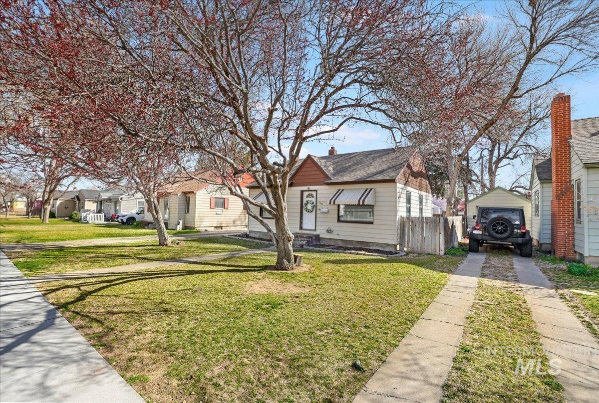 160 Tyler St, Twin Falls, Idaho 83301, 3 Bedrooms, 2 Bathrooms, Residential For Sale, Price $259,900,MLS 98978231