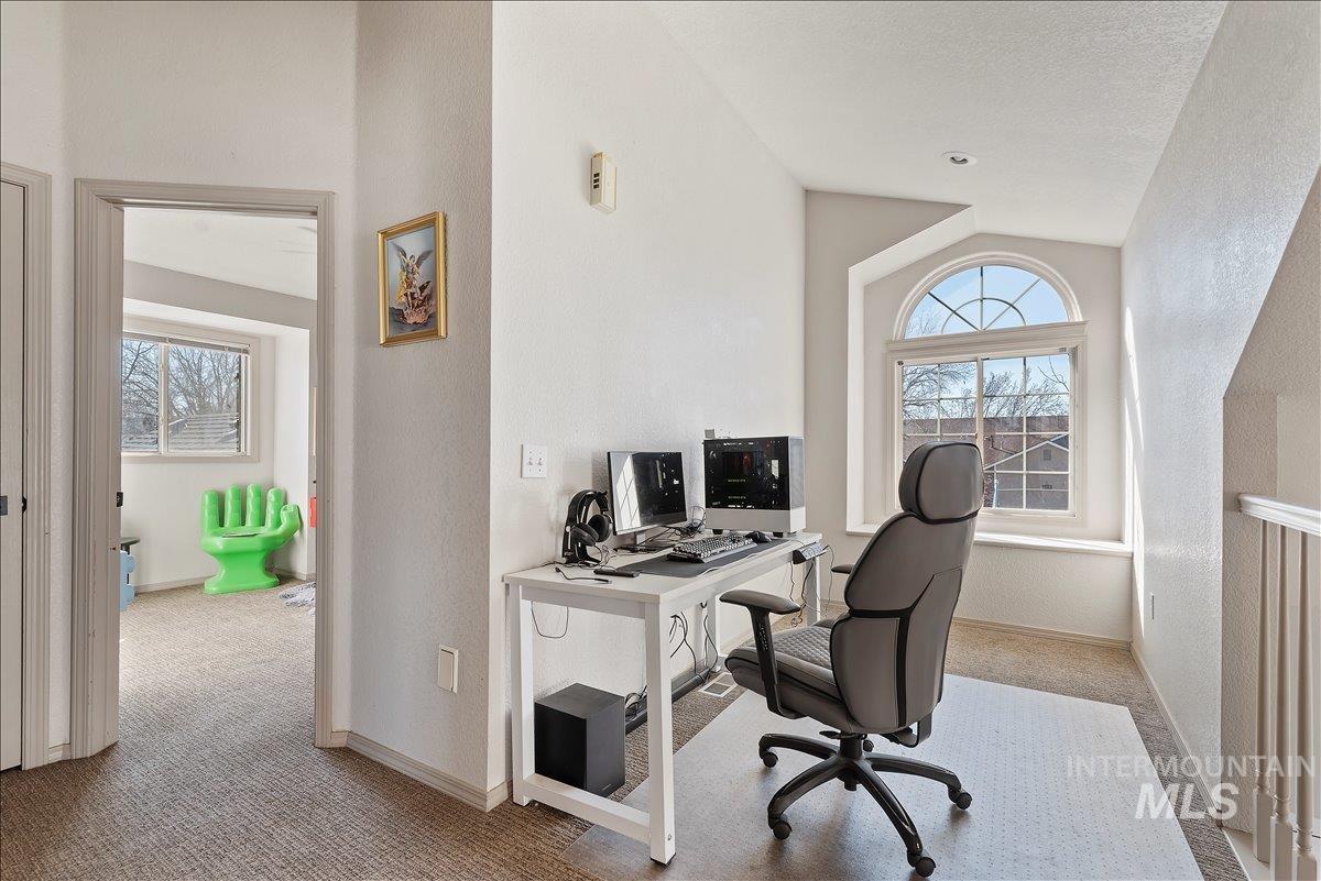 1120 W Clarinda Dr, Meridian, Idaho 83642-2074, 3 Bedrooms, 3 Bathrooms, Residential For Sale, Price $559,000,MLS 98978234