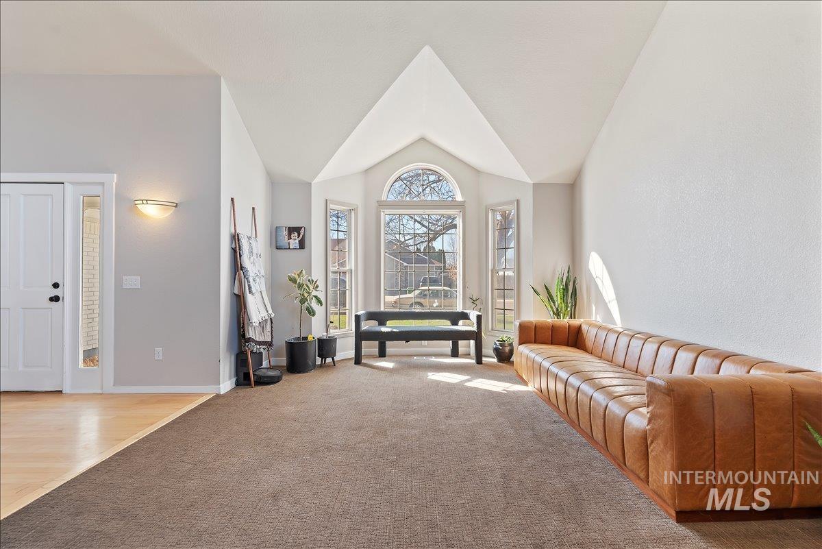 1120 W Clarinda Dr, Meridian, Idaho 83642-2074, 3 Bedrooms, 3 Bathrooms, Residential For Sale, Price $559,000,MLS 98978234