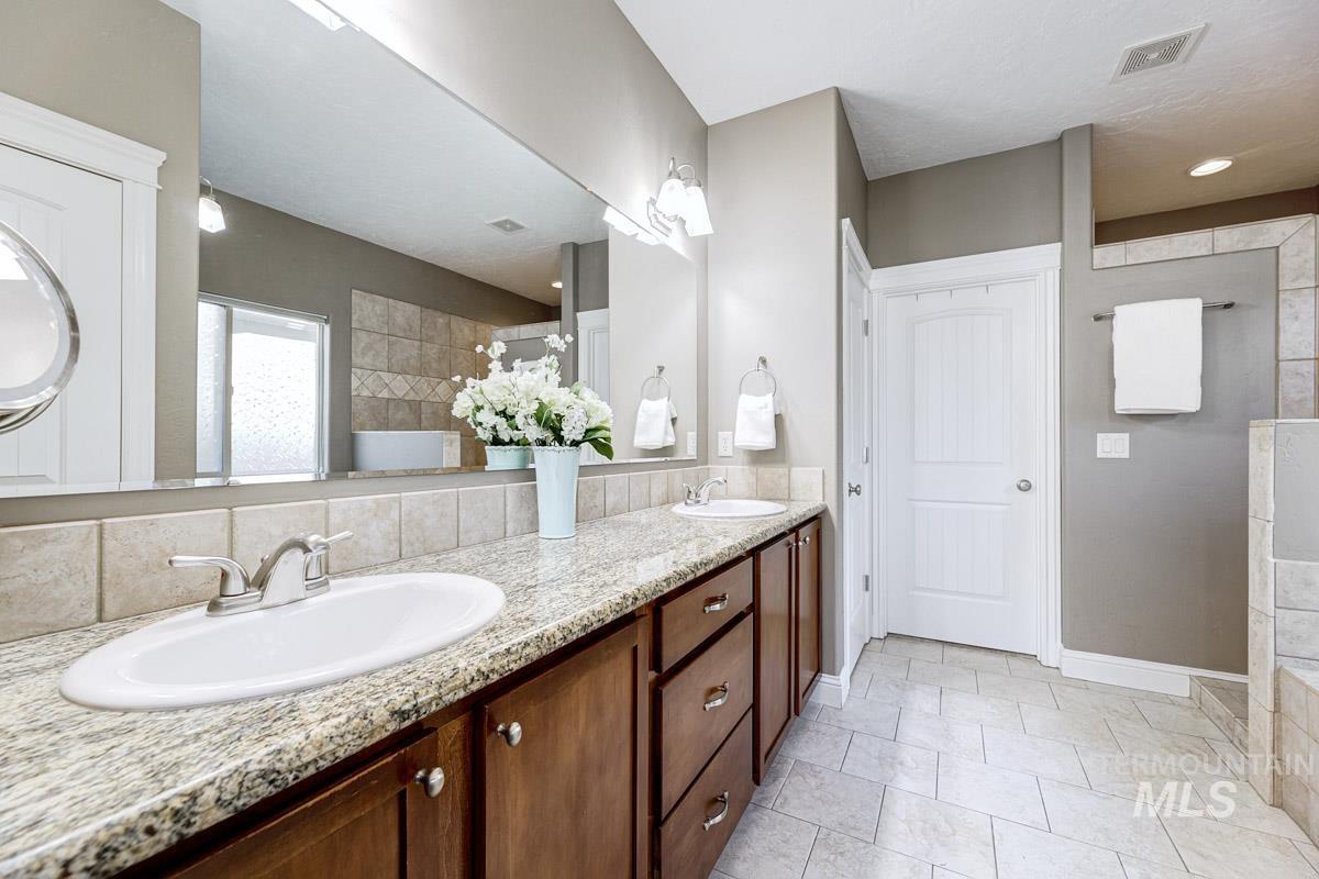 1928 E Mountain Man Dr, Meridian, Idaho 83646, 3 Bedrooms, 2 Bathrooms, Residential For Sale, Price $585,000, 98978235