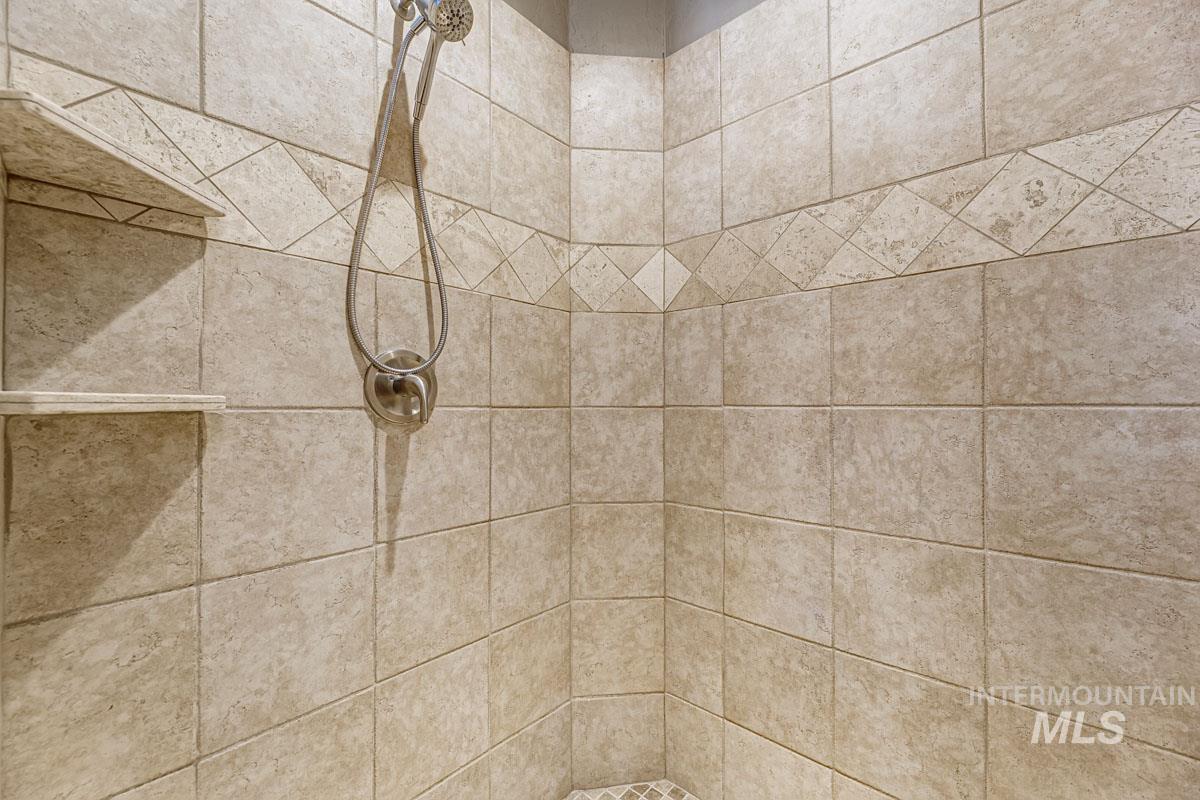 1928 E Mountain Man Dr, Meridian, Idaho 83646, 3 Bedrooms, 2 Bathrooms, Residential For Sale, Price $585,000,MLS 98978235