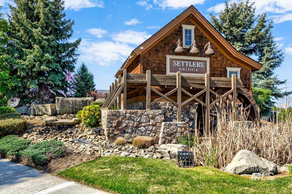 1928 E Mountain Man Dr, Meridian, Idaho 83646, 3 Bedrooms, 2 Bathrooms, Residential For Sale, Price $585,000,MLS 98978235